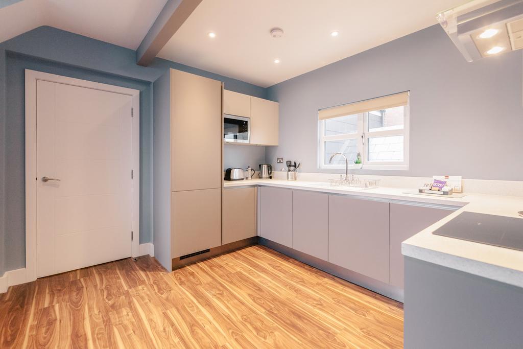 Roomspace Serviced - Friar House *