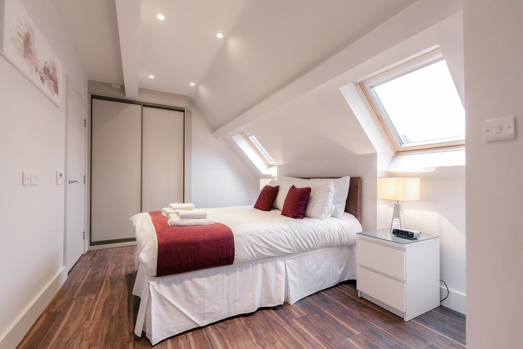 Roomspace Serviced - Friar House * Reading
